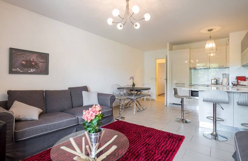 3rd Arrondissement Apartment | Nice & quiet 2 br apt, garage & patio, Part-Dieu