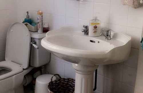 Alexandra House | Nice rooms in bungalow