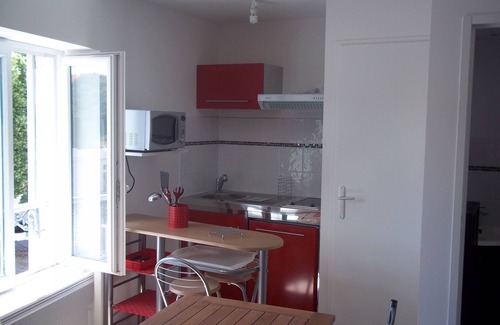 La Rochelle City Centre Apartment | Nice studio near the heart of town