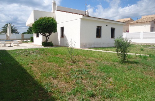 Calafat Villa | NICE VILLA POR 10 PEOPLE WITHS PRIVATE POL NEAR THE BEACH