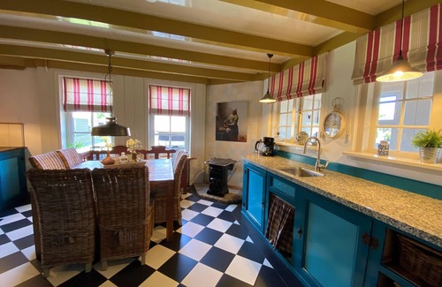 Hippolytushoef House | Nicely decorated villa with garden, near the sea
