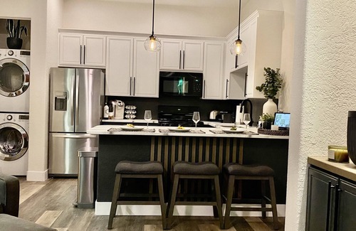 Village Condo | Nicely Decorated One Bedroom Condo in La Quinta