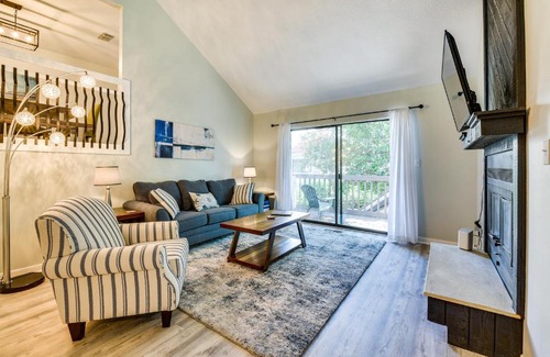Niceville House | Niceville Retreat with Boat Dock, Golf Course and Pool