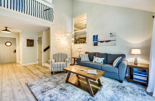 Niceville House | Niceville Retreat with Boat Dock, Golf Course and Pool