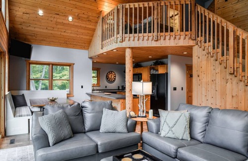 Birchwood Cabin | Nick Lake Lodge at Schliesmann Estates