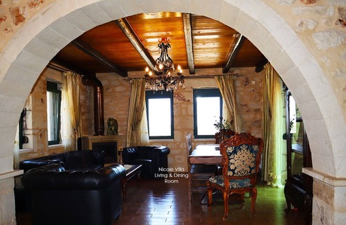 Gavalochori Villa | Nicole pool villa & barbecue