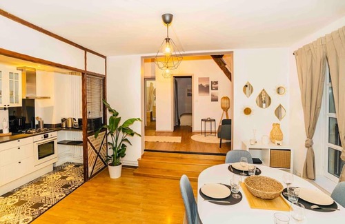 Laon Apartment | Nid douillet La Cour du Dauphin, Vue cathédrale imprenable