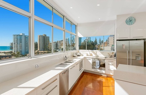Tweed Heads Apartment | Nielsen on the Park Unit 6 Penthouse apartment in the heart of Rainbow Bay, views, Wi-Fi Included
