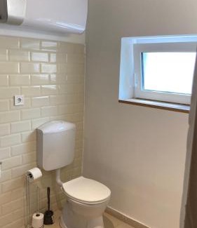 Vecses Apartment | Night & Flight Airport Apartman