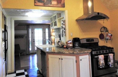 Murphys Apartment | Night Owl - Murphys Vacation Rentals