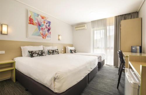 Coolaroo Hotel | Nightcap at Coolaroo Hotel