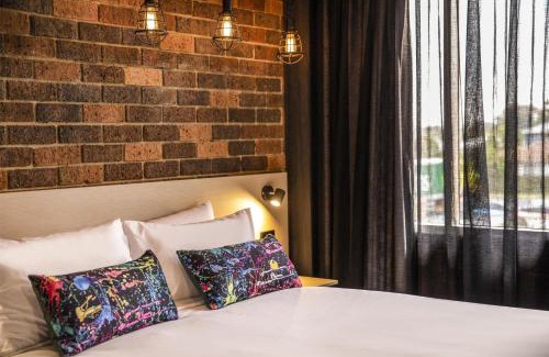 Altona North Hotel | Nightcap at Millers Inn