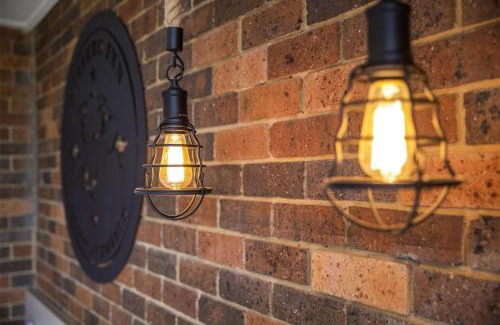 Altona North Hotel | Nightcap at Millers Inn