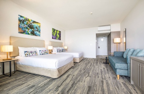 Narrabeen Hotel | Nightelier Narrabeen