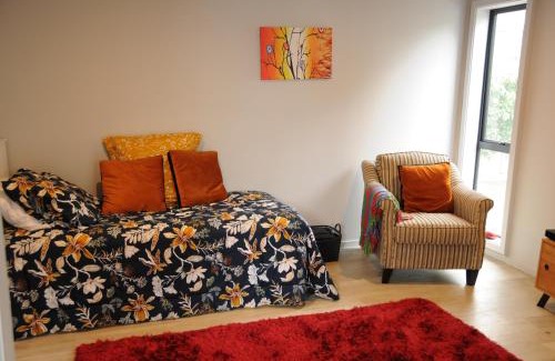 Matamata Apartment | Nights on Broadway - The APARTMENT