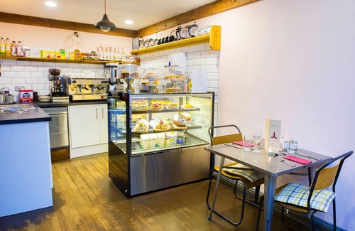 Burry Port Apartment | Nik The Greek