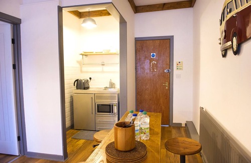 Burry Port Apartment | Nik The Greek