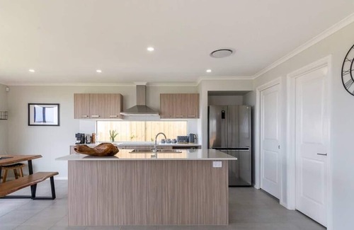 Catherine Hill Bay House | Nikkinba House / Beach Home / Dream Holiday