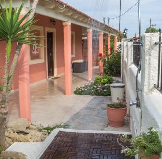 Ag. Georgios Apartment | Nikodimos Garden Studios