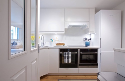 Bath House | Nile Mews House - delightful, newly-refurbished, contemporary space