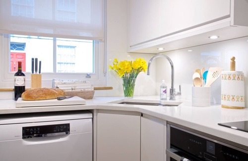 Bath House | Nile Mews House - delightful, newly-refurbished, contemporary space