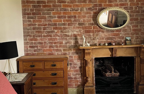 Eglinton Other | Nilgiri Cottage is self contained, quiet and comfortable, 10 mins from Bathurst.