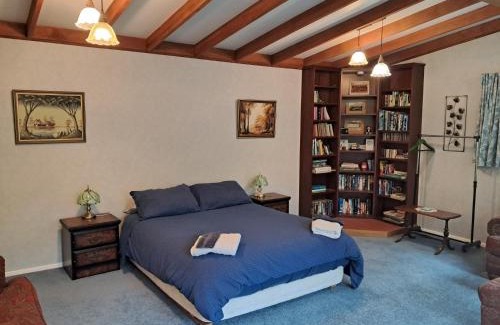 Waimate Bed & Breakfast | Niloc