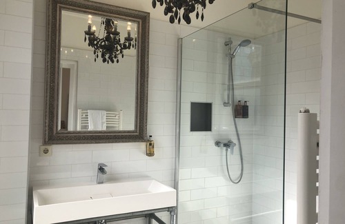 Oude Pijp Bed & Breakfast | Nine(T)Teen B&B