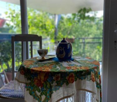 Telavi Apartment | Nino's Veranda Apartment