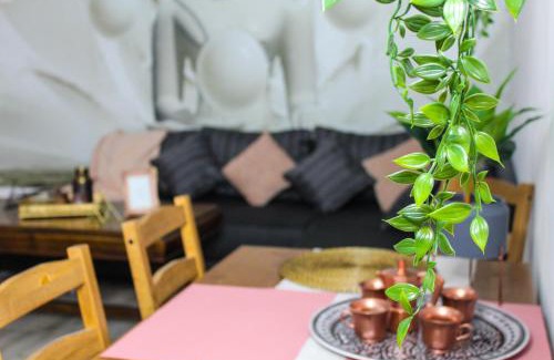 Sector 2 Apartment | Nirvana Apartament
