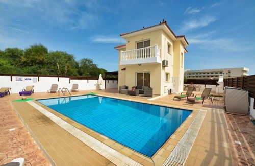 Ayia Napa Villa | Nissi Villa Crystal 4 Bedroom with Private Pool in Agia Napa