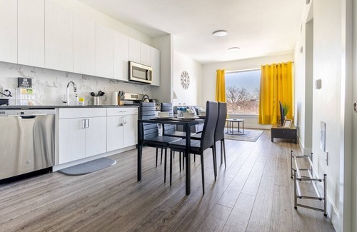 East Orange Apartment | 🔶NJ Gem, Free Parking & 20 Minutes to EWR 🔶