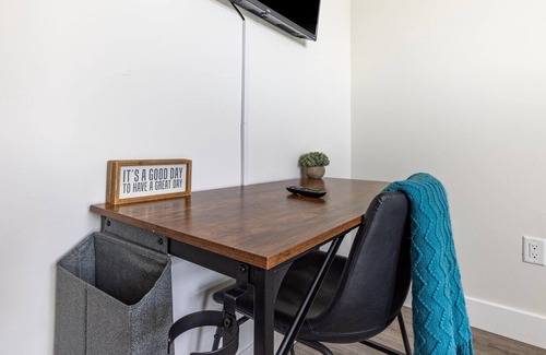 East Orange Apartment | 🔶NJ Gem, Free Parking & 20 Minutes to EWR 🔶