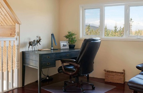 Carcross Apartment | NN - The Beach House, Carcross 3-bed 2-bath