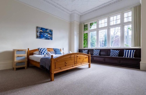 Sefton Park Apartment | No 1 - LARGE 1 BED NEAR SEFTON PARK AND LARK LANE