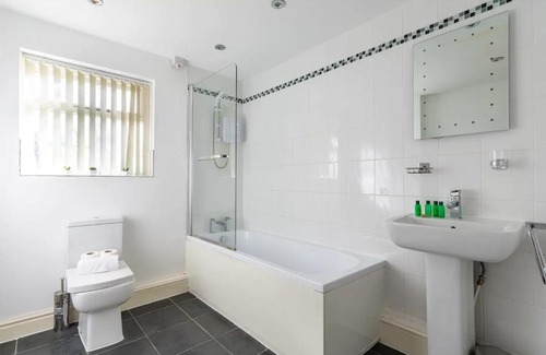 Sefton Park Apartment | No 1 - LARGE 1 BED NEAR SEFTON PARK AND LARK LANE