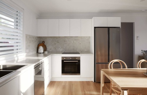 Nelson Bay House | No 1 Luana - pet friendly holiday townhouse