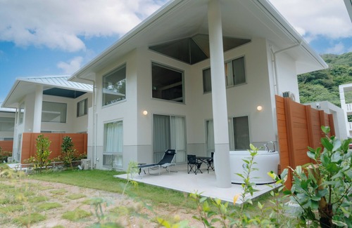 Nago Villa | No.1 ・Rent a house, max 6 people, Jacuzzi, 5 sec walk to the beach, BBQ available