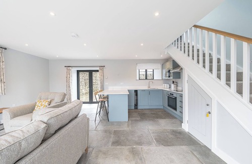 Ingleton Cottage | NO 1 THE COACH HOUSE, pet friendly in Thornton In Lonsdale