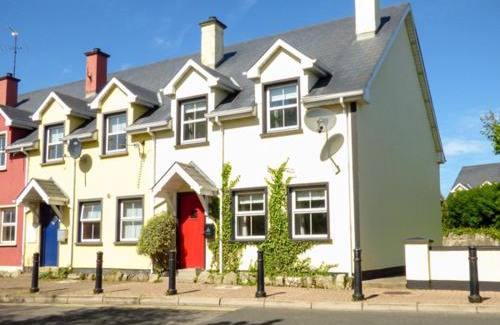 Tullaghan House | No 17 Mountain Dale