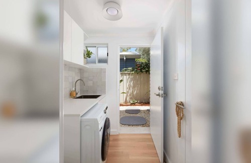 Nelson Bay House | No 2 Luana - holiday townhouse