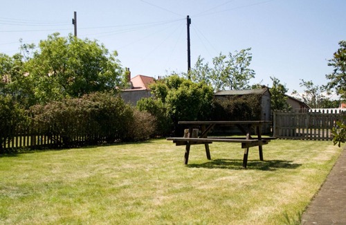 Bamburgh House | No 4, Armstrong Cottage (Isobel)