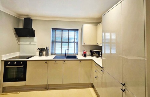 Whitchurch Apartment | No.5 - The Philog by Switchback Stays