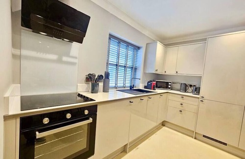 Whitchurch Apartment | No.5 - The Philog by Switchback Stays