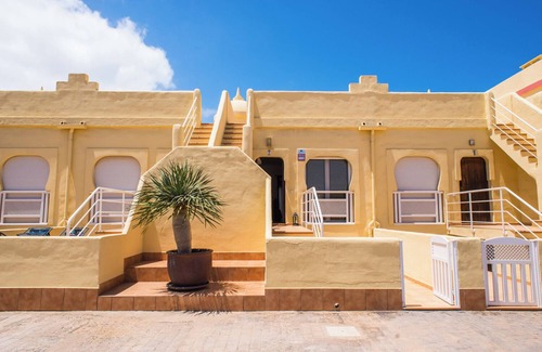 Corralejo Villa | No. 7 Casa Alto El Sultan private house rental with pool access