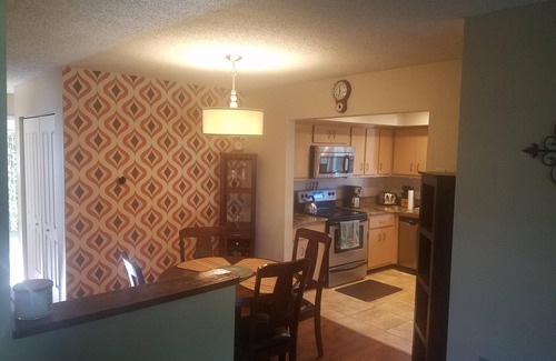 Disston Heights House | NO LONGER AVAILABLE, VRBO WON'T DELETE IT AS A LISTING. Fox Hollow