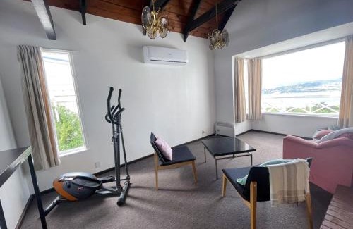Wellington House | NO PARTY ALLOWED,Sea view 5 bedroom house