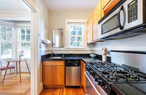 Nob Hill Apartment | Nob Hill Edwardian StudioBeauty Walk Everywhere, live in style like a local