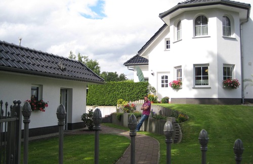 Berlin Apartment | Noble equipped, with good S-Bahn connection to the center of Berlin.