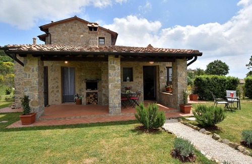 Roccalbegna Apartment | Nocciola, Poderone, Roccalbegna, Grosseto and Maremma